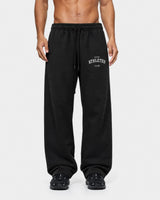 Club Straight Sweatpant in Black